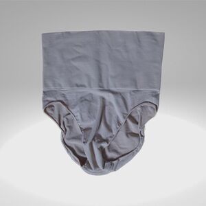 Skims High waisted brief in tan color